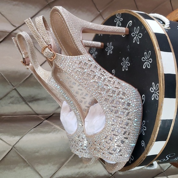NWT- Dream Pairs Crystal Embellished Slingback Peeptoe - Picture 4 of 10